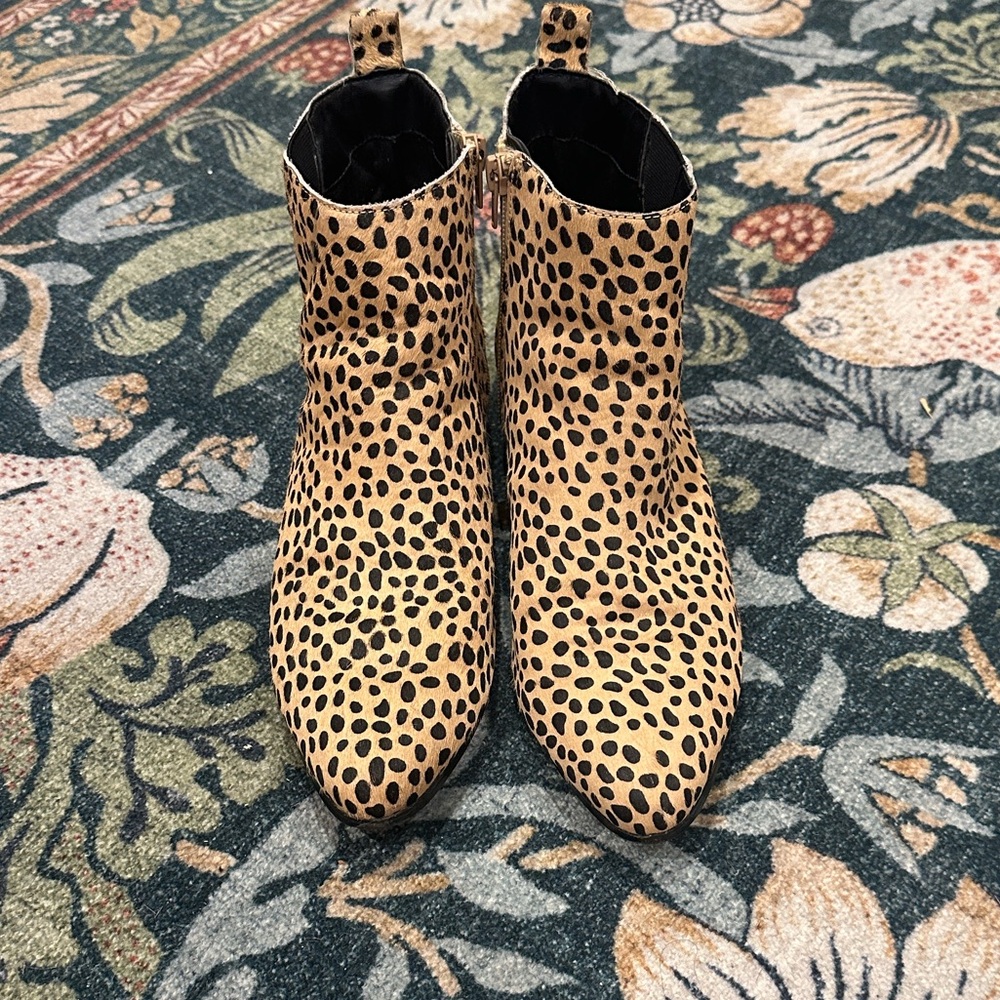 Gap Chelsea Boots size 8 Booties